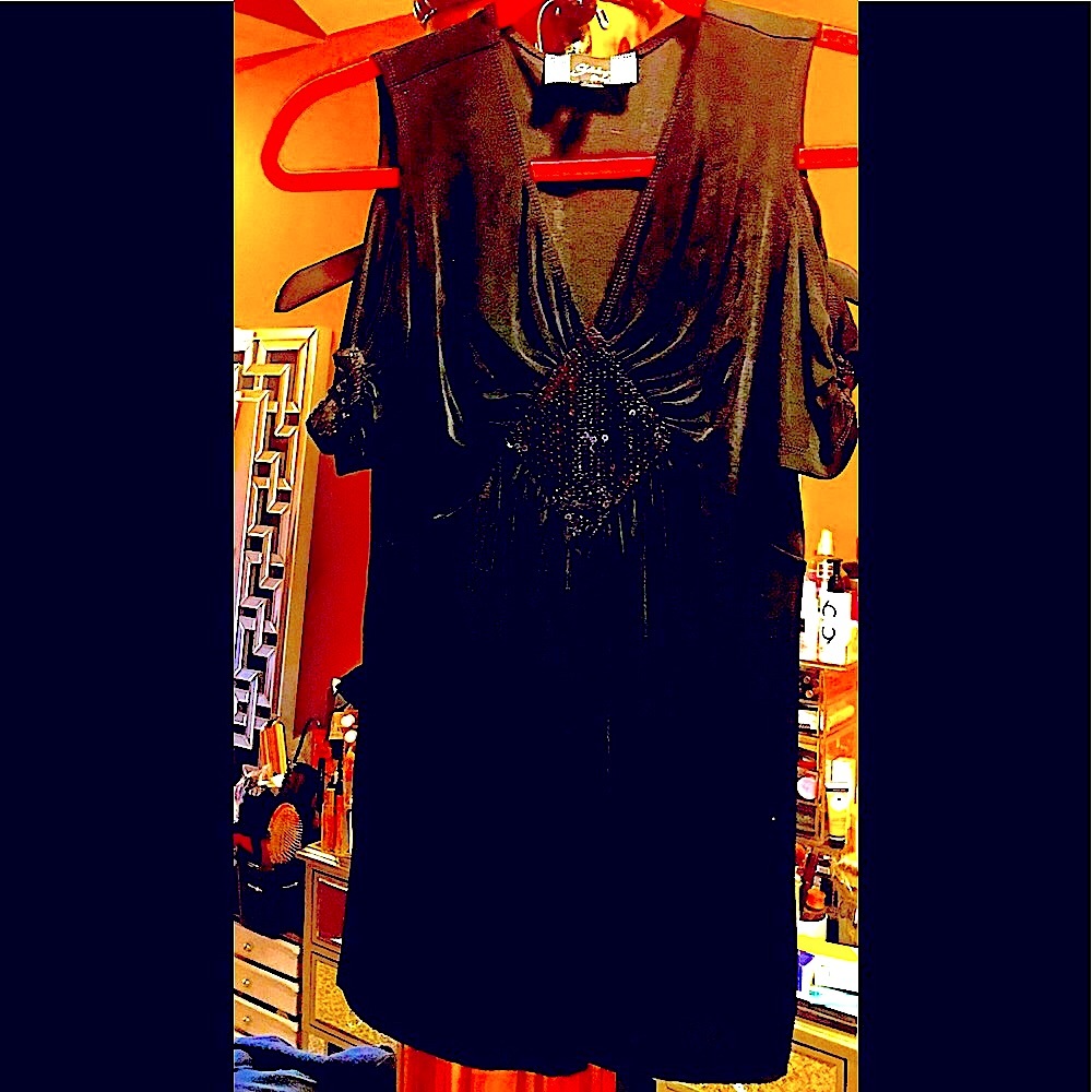 Slinky Black Tunic XS with lots of Stretch
